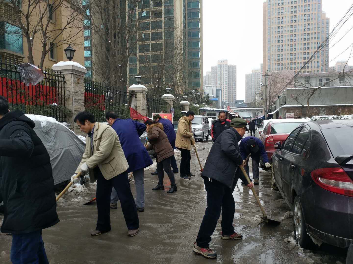 “以雪為令，御雪奮戰(zhàn)” 西安工業(yè)投資集團(tuán)再行動(dòng)
